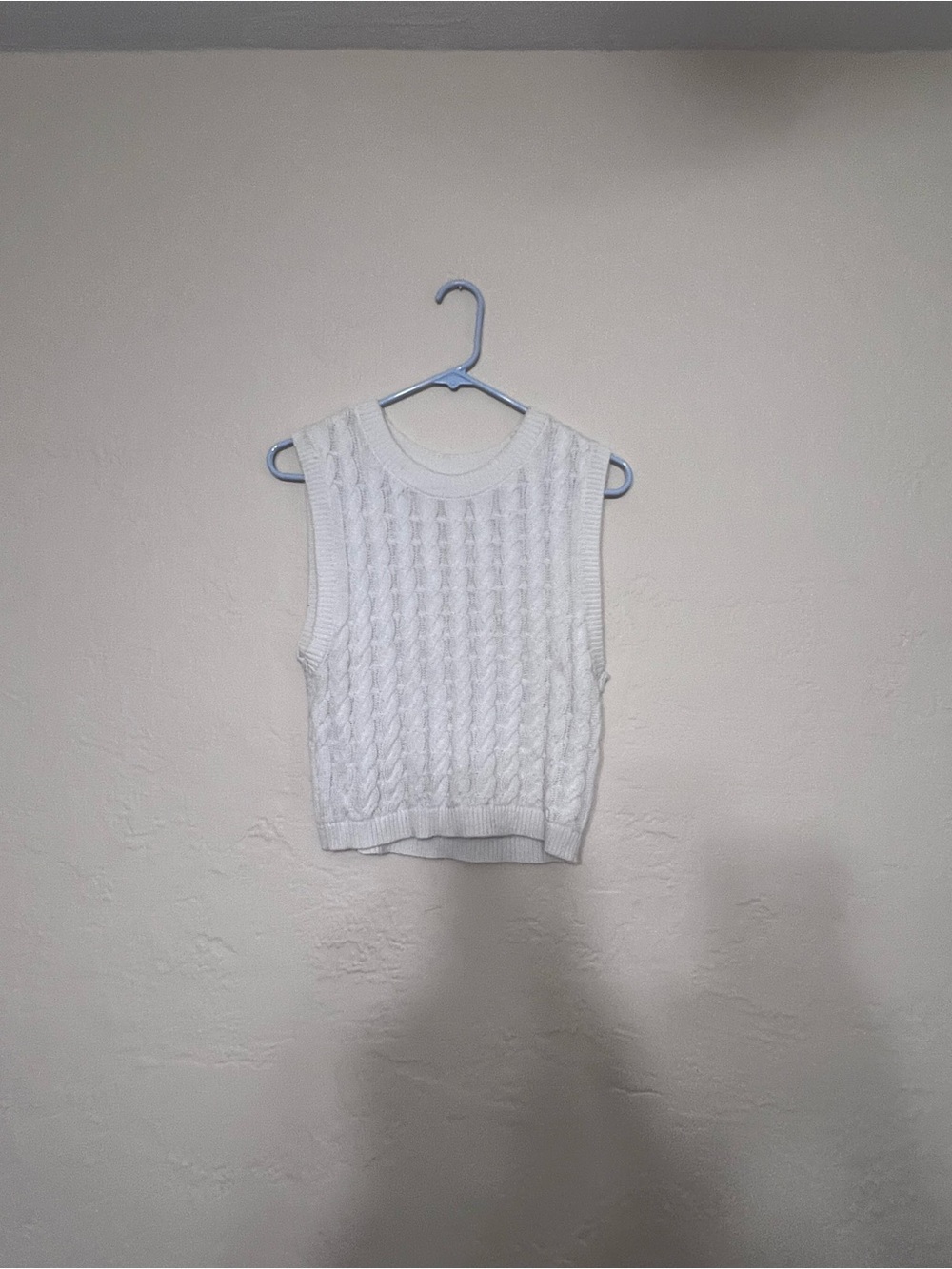 Abercrombie & Fitch White Cable-Knit Sleeveless Vest Top